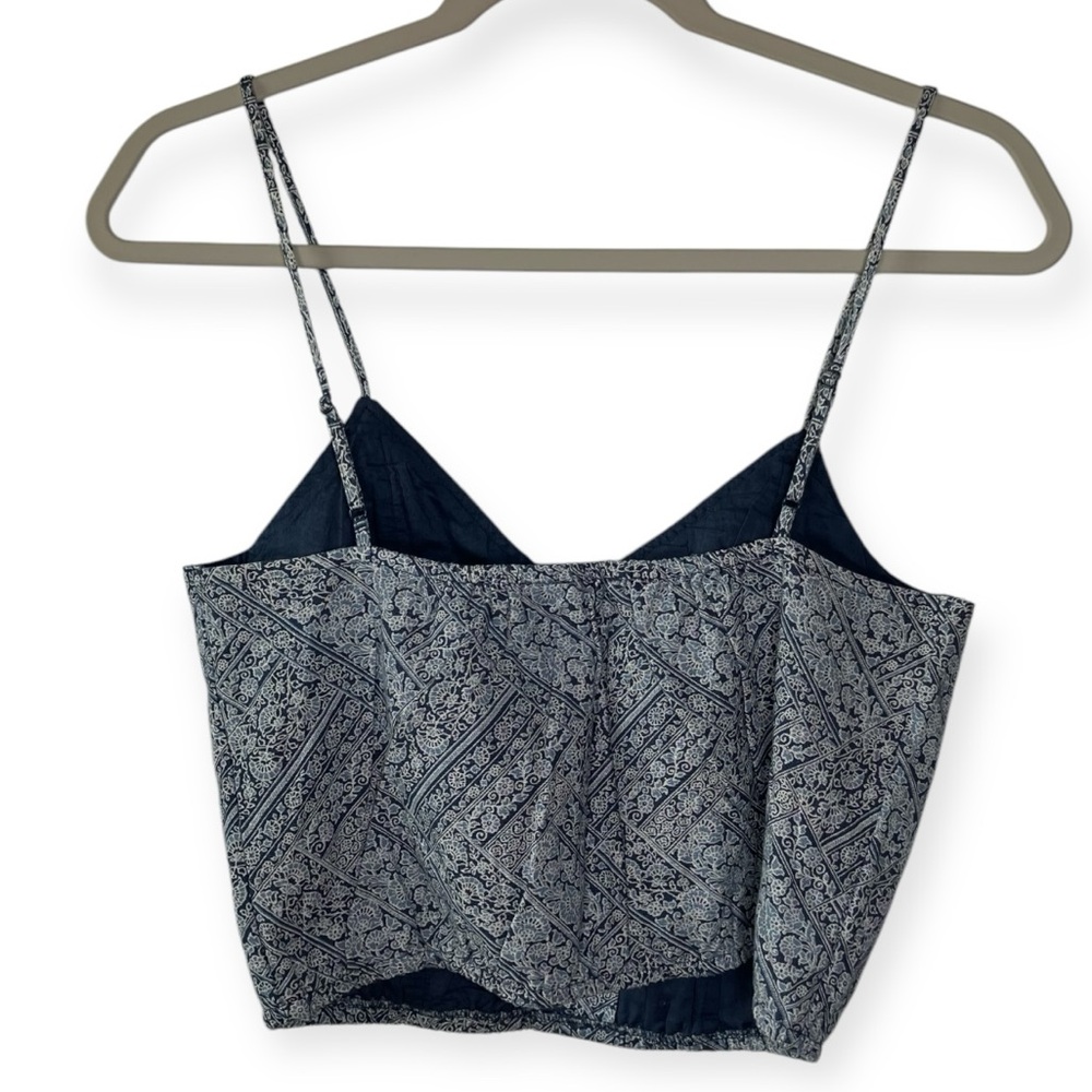 AMERICAN EAGLE nwt blue & white cropped tank top xs - Picture 3 of 5